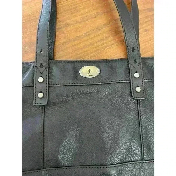 Fossil Black Pebbled Leather Shoulder Zipper Tote - Picture 2 of 7